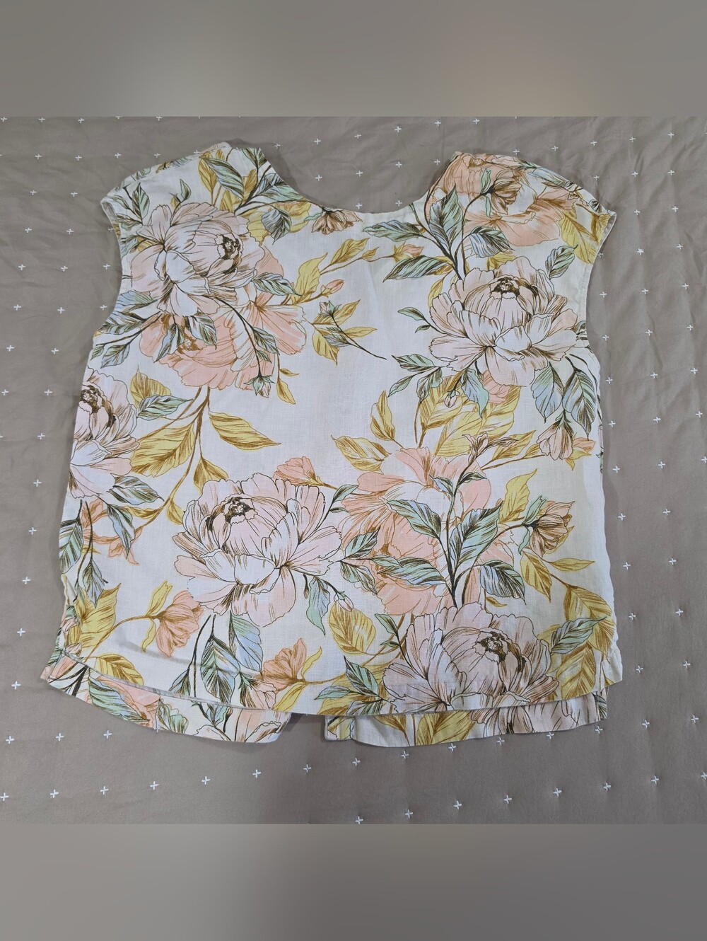 Nicole Miller Floral Sleeveless Top in Peach, Cream & Green 100% Linen